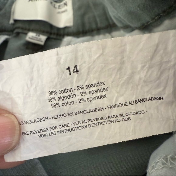 🎄 5/$25 Anne Klein Olive Green Khaki Style Shorts - Picture 5 of 7